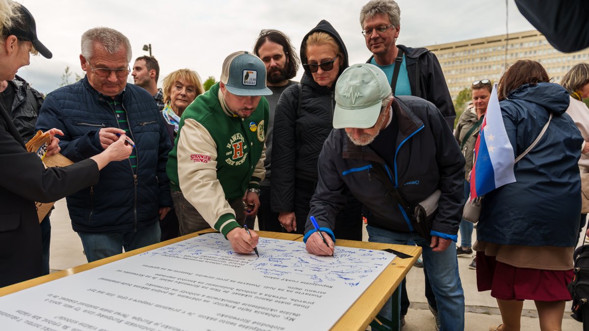 Protivládní protesty v Bratislavě (24.4.2025)