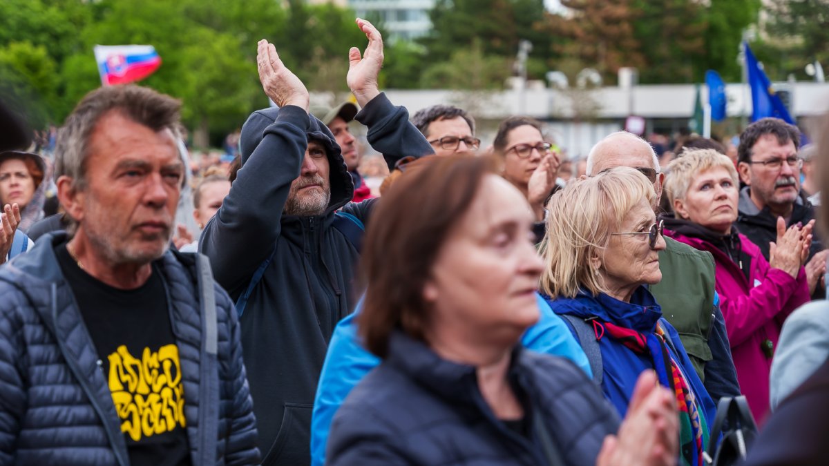 Protivládní protesty v Bratislavě (24.4.2025)
