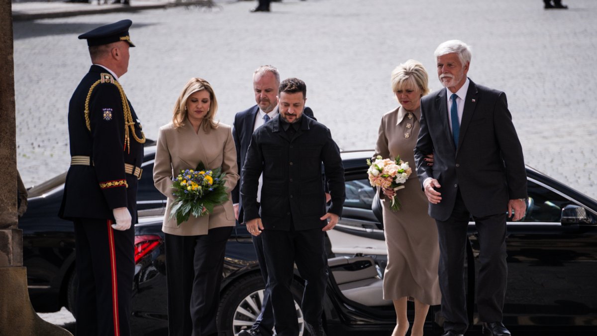 Volodymyr Zelenskyj a Olena Zelenská se na Pražském hradě sešli s Petrem Pavlem a Evou Pavlovou