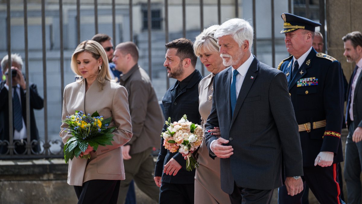 Volodymyr Zelenskyj a Olena Zelenská se na Pražském hradě sešli s Petrem Pavlem a Evou Pavlovou