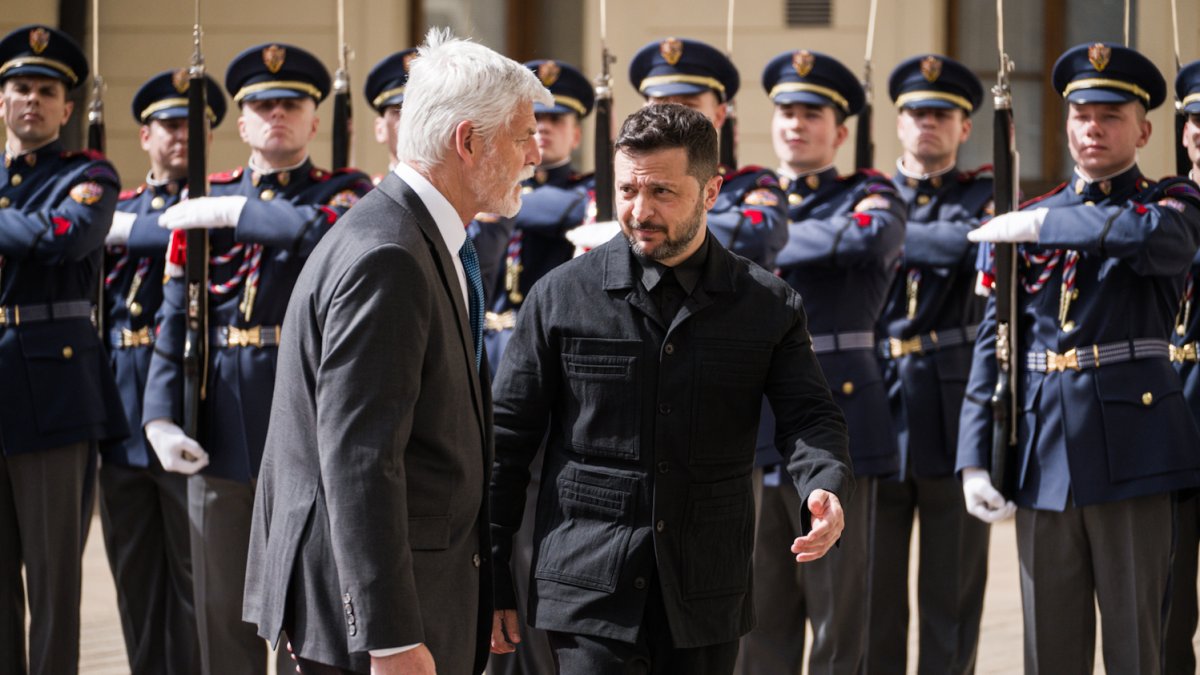 Volodymyr Zelenskyj a Olena Zelenská se na Pražském hradě sešli s Petrem Pavlem a Evou Pavlovou