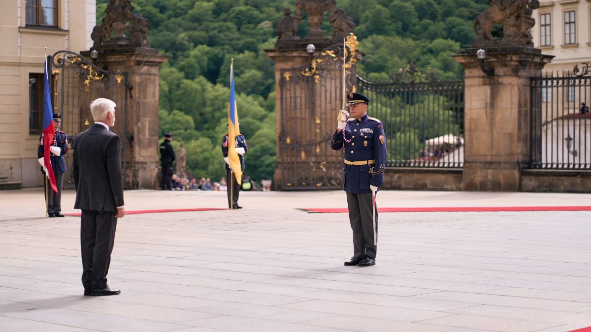 Volodymyr Zelenskyj a Olena Zelenská se na Pražském hradě sešli s Petrem Pavlem a Evou Pavlovou