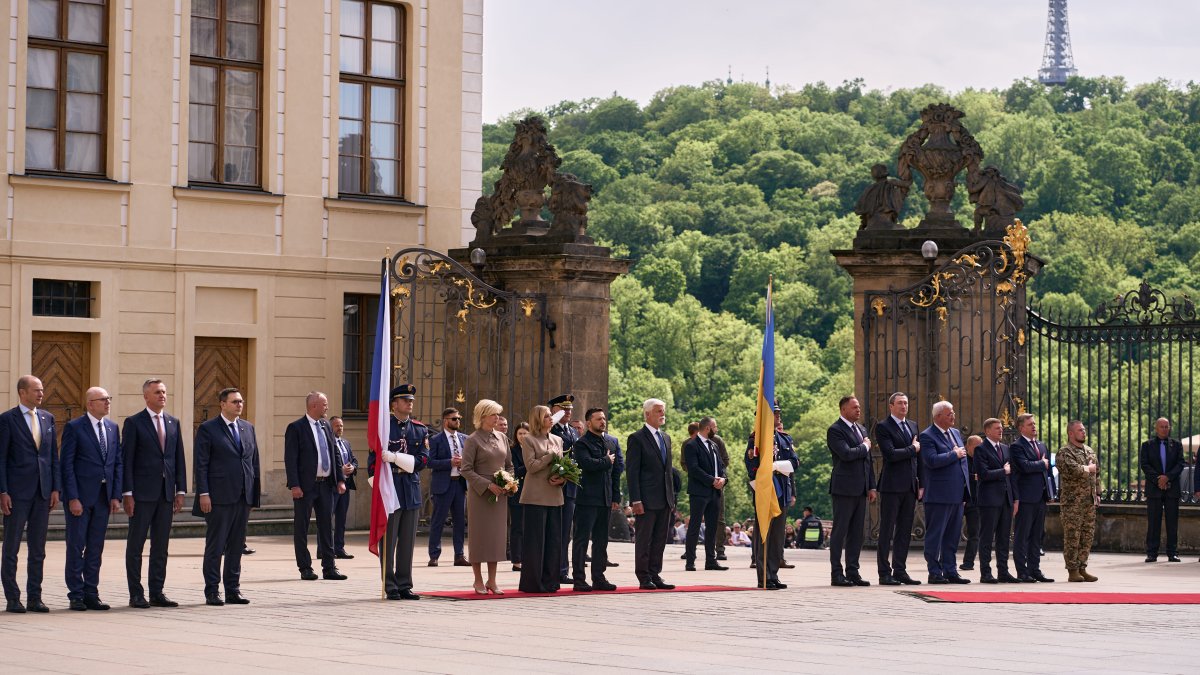 Volodymyr Zelenskyj a Olena Zelenská se na Pražském hradě sešli s Petrem Pavlem a Evou Pavlovou
