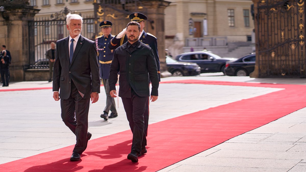Volodymyr Zelenskyj a Olena Zelenská se na Pražském hradě sešli s Petrem Pavlem a Evou Pavlovou