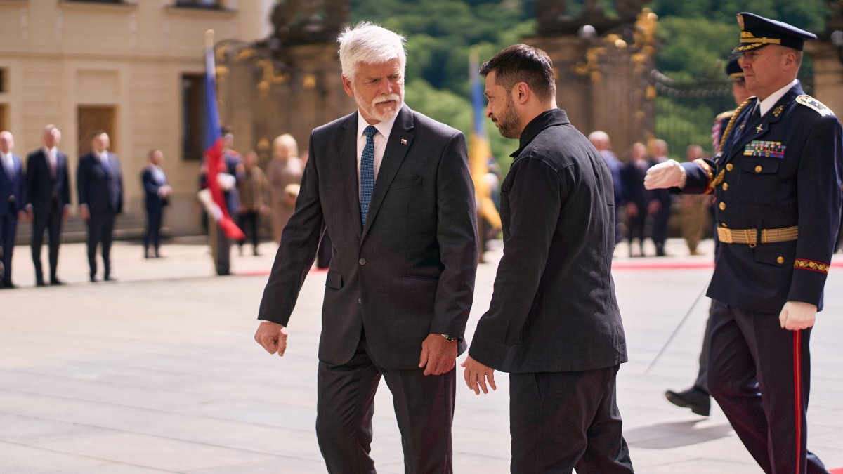 Volodymyr Zelenskyj a Olena Zelenská se na Pražském hradě sešli s Petrem Pavlem a Evou Pavlovou