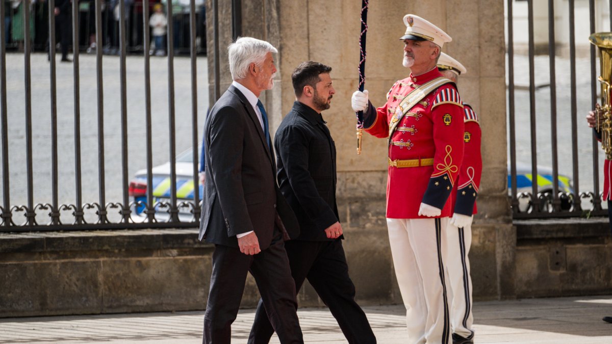 Volodymyr Zelenskyj a Olena Zelenská se na Pražském hradě sešli s Petrem Pavlem a Evou Pavlovou