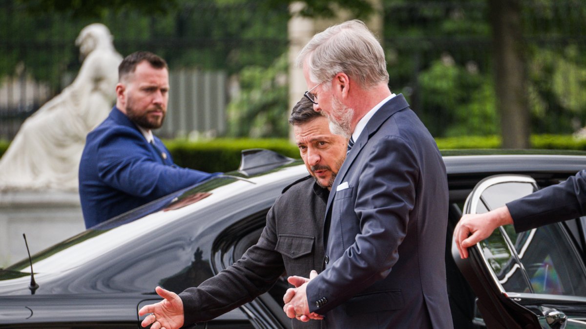 Volodymyr Zelenskyj s premiérem Petrem Fialou