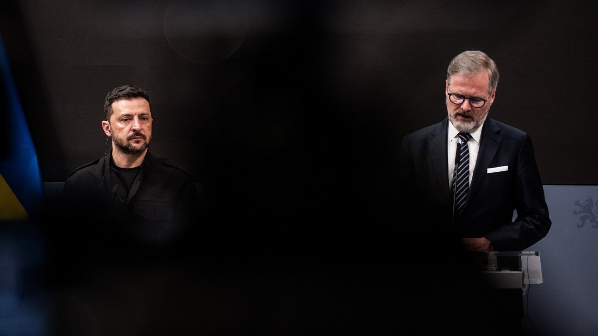 Volodymyr Zelenskyj s premiérem Petrem Fialou