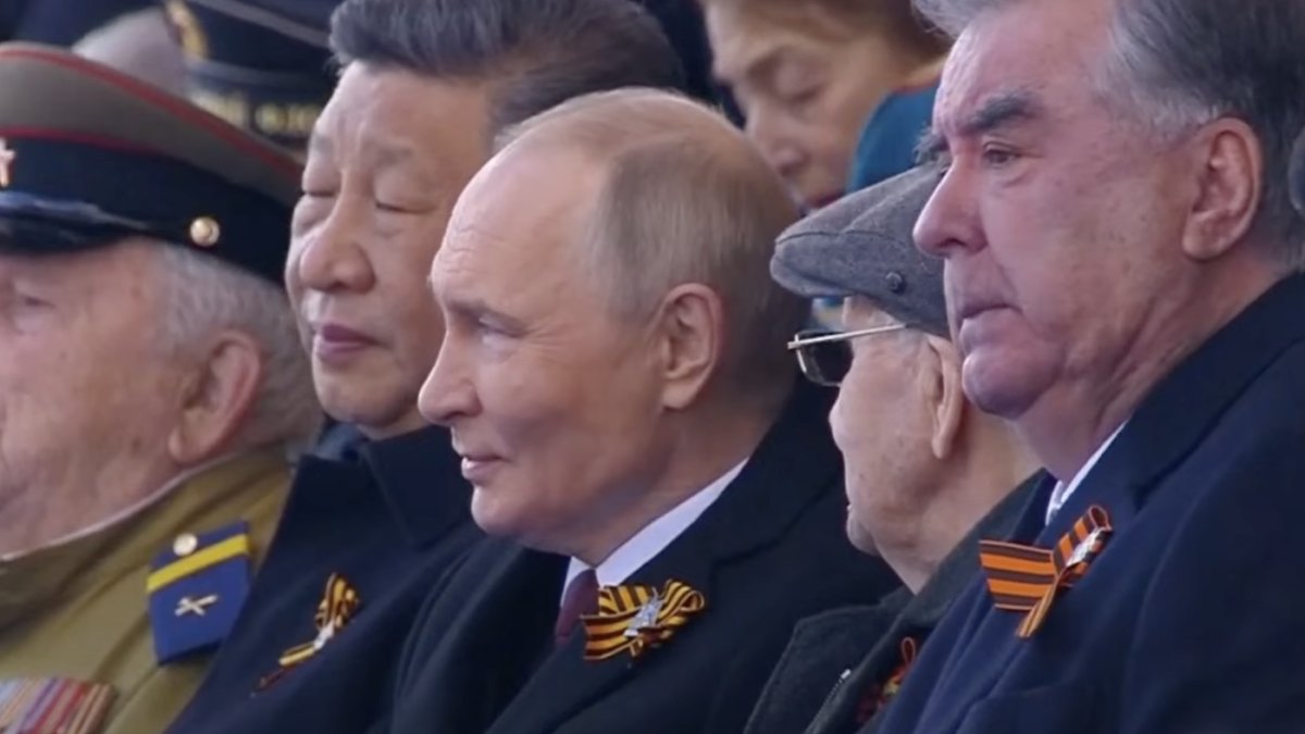 V Moskvě probíhá vojenská přehlídka u příležitosti výročí konce druhé světové války. (9.5.2025)