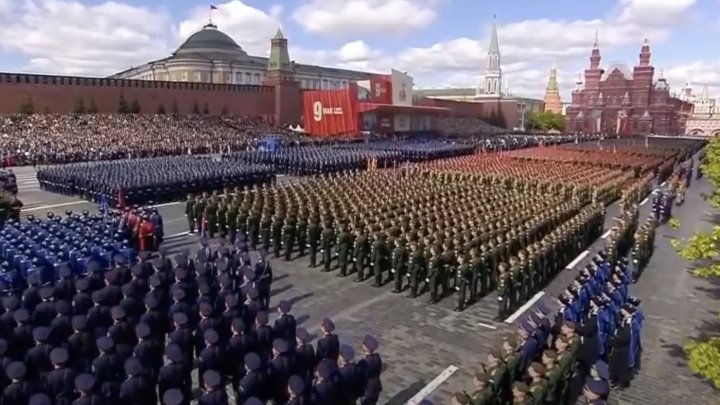 Vojenská přehlídka u příležitosti výročí konce druhé světové války. (9.5.2025)