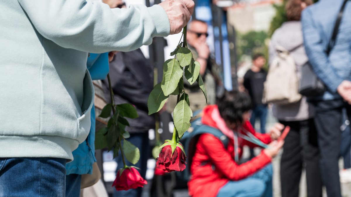 V Rudolfinu se lidé loučí s Jiřím Bartoškou. (20.5.2025)