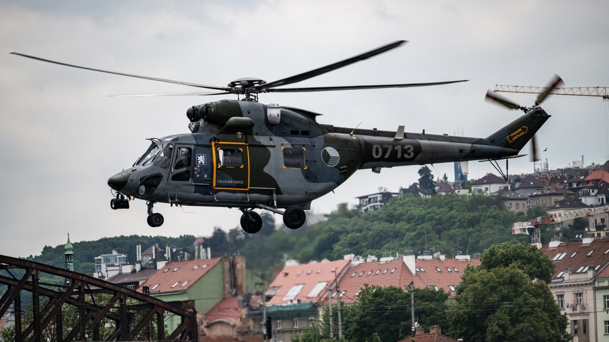 Armáda představila na pražské náplavce svoji techniku 