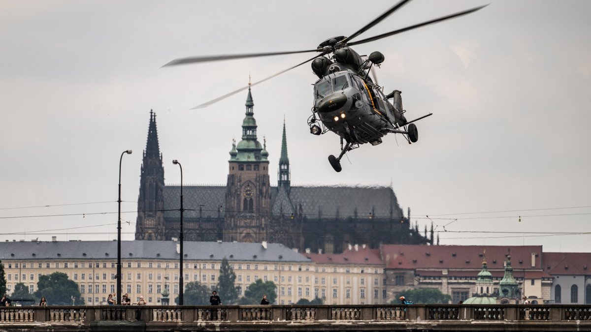 Armáda představila na pražské náplavce svoji techniku 