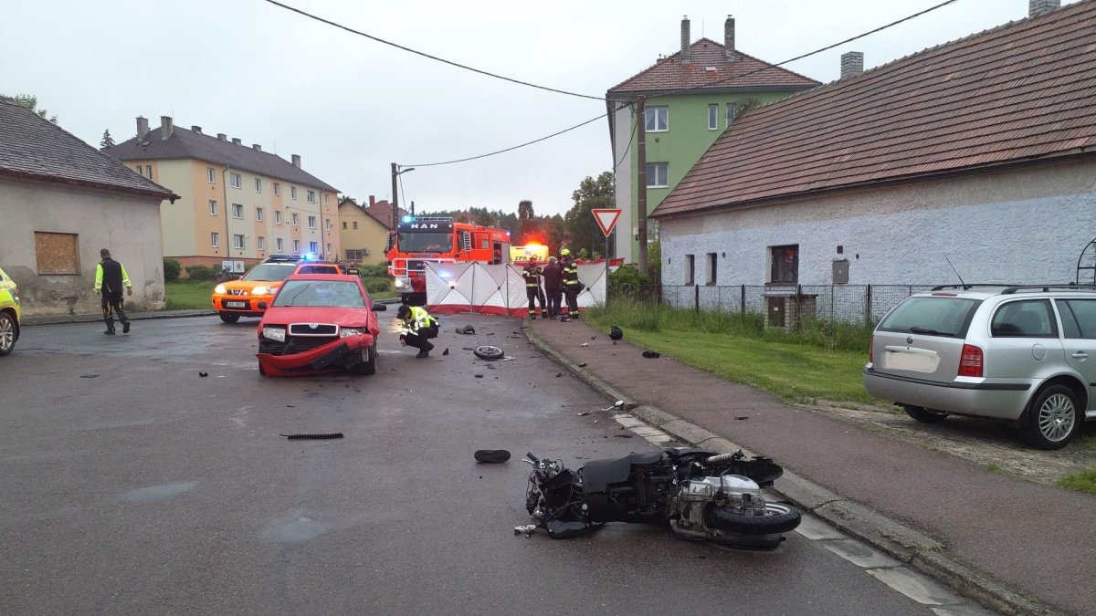 V Prachovicích došlo k tragické nehodě. (30.5.2025)
