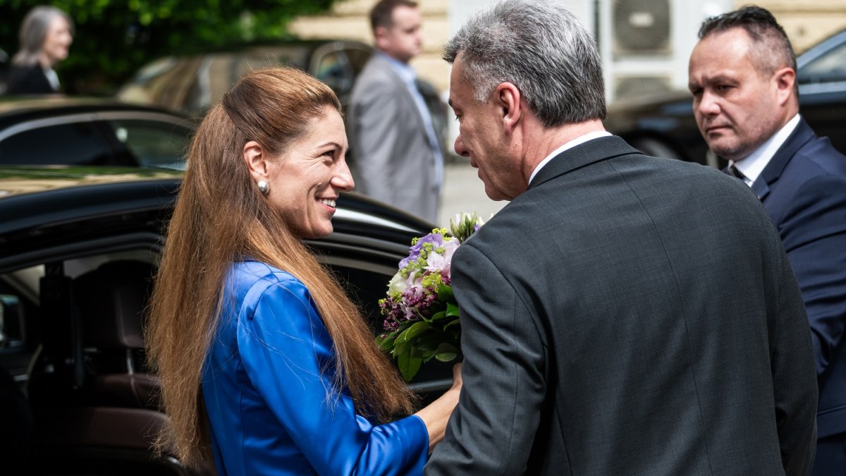 Eva Decroix vystřídala Pavla Blažka v čele ministerstva spravedlnosti. (10.6.2025)