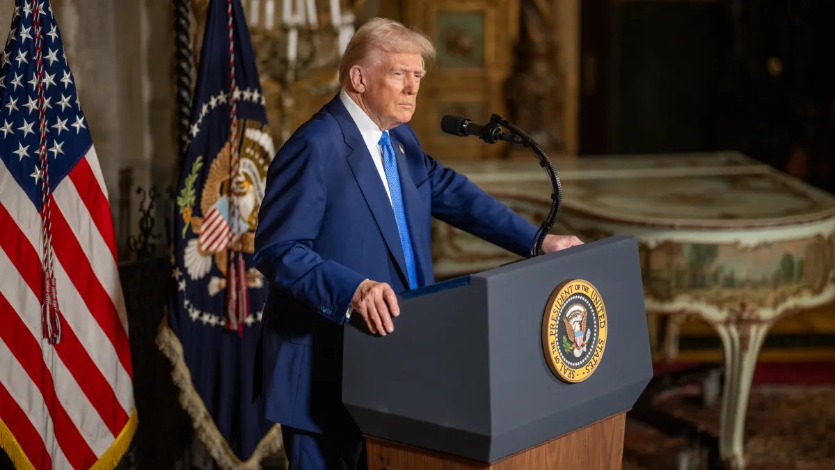 Prezident Trump v Mar-a-Lago.