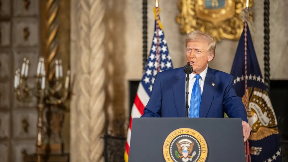 Prezident Trump v Mar-a-Lago.