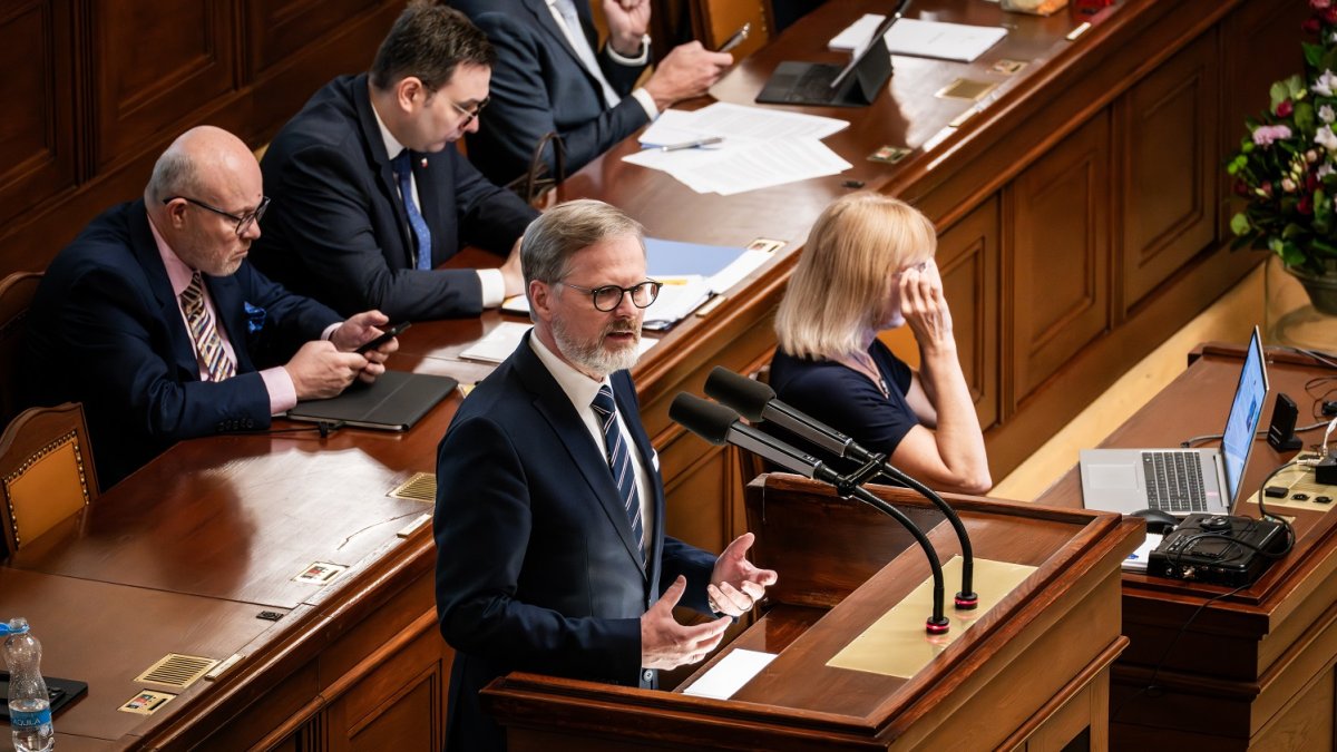 Jednání o vyslovení nedůvěry vlády (17.6.2025)