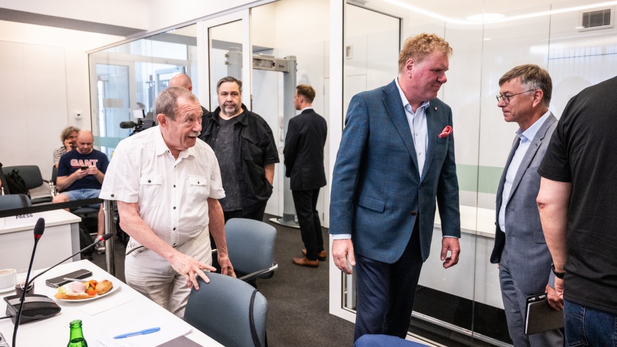 Rada ČT podruhé volí nového generálního ředitele televize. (25.6.2025)