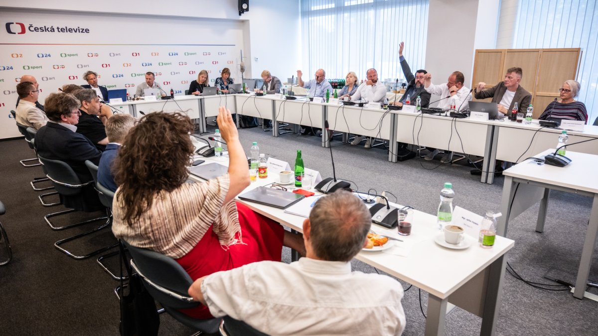 Rada ČT podruhé volí nového generálního ředitele televize. (25.6.2025)