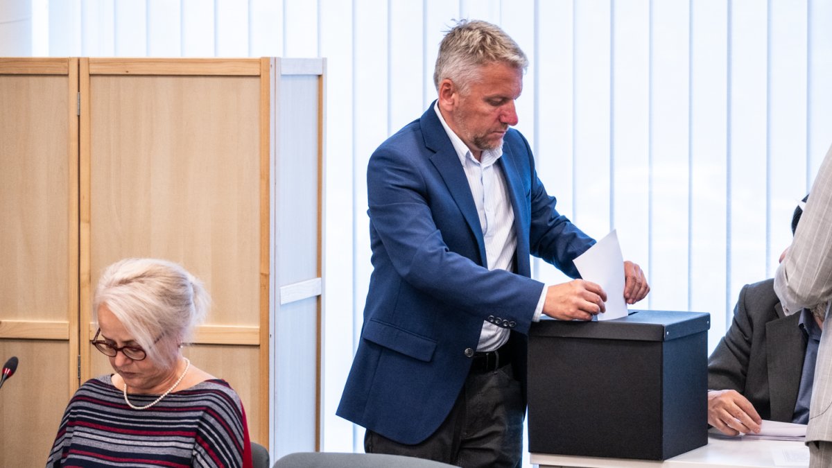 Rada ČT podruhé volí nového generálního ředitele televize. (25.6.2025)