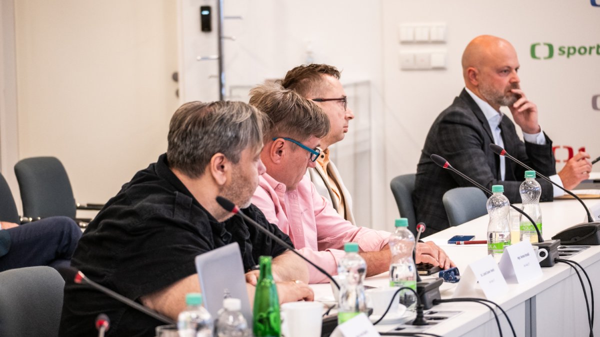 Rada ČT podruhé volí nového generálního ředitele televize. (25.6.2025)
