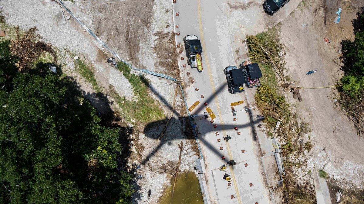 V Texasu odklízejí následky tragických povodní. 