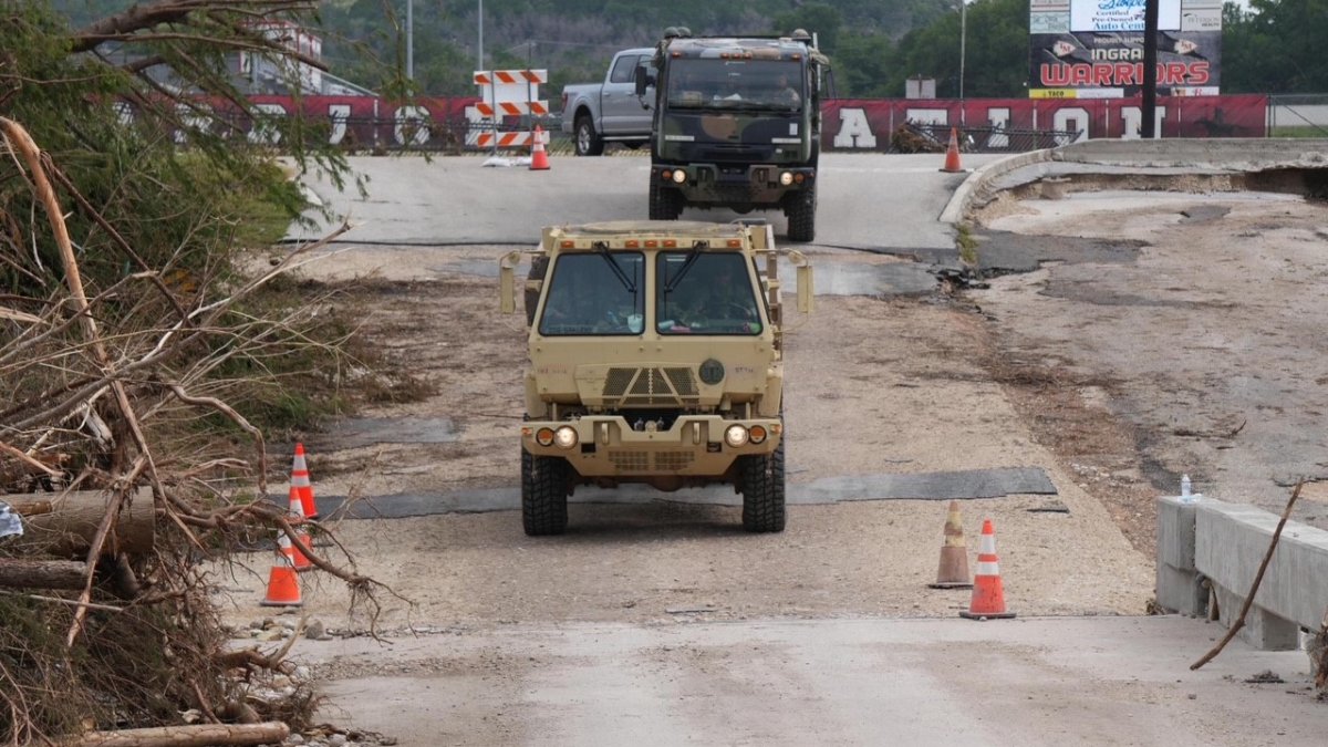 V Texasu odklízejí následky tragických povodní. 
