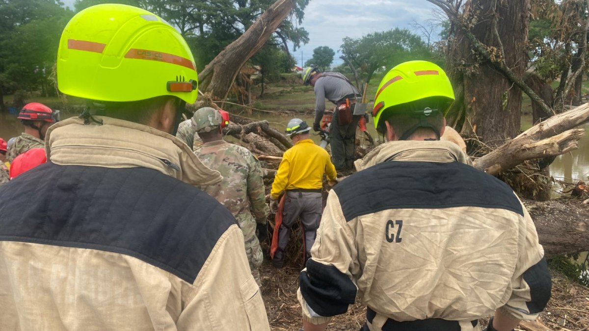 Čeští hasiči zasahují v oblasti zasažené katastrofálními povodněmi v Texasu