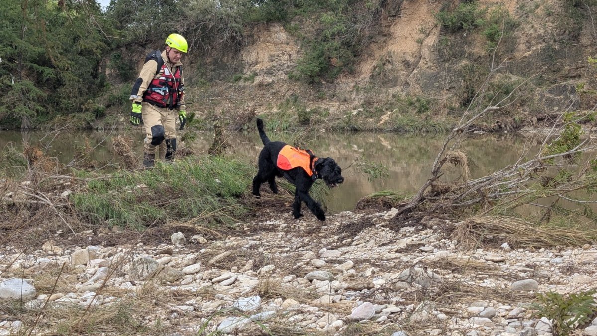 Čeští hasiči zasahují v oblasti zasažené katastrofálními povodněmi v Texasu