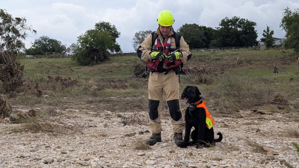 Čeští hasiči zasahují v oblasti zasažené katastrofálními povodněmi v Texasu