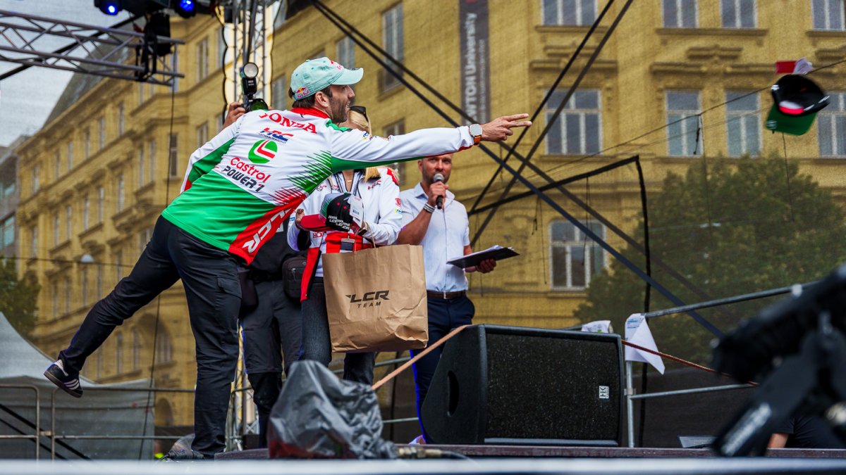 Oficiální autogramiáda jezdců MotoGP v centru Brna (17.7.2025)