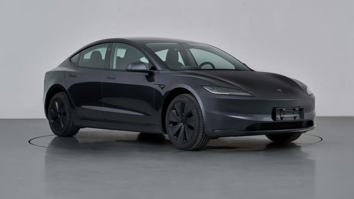 Koncept vozu Tesla Model 3+