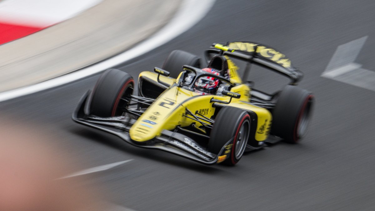 Roman Staněk ve F2 na okruhu Hungaroring (3. srpna 2025).