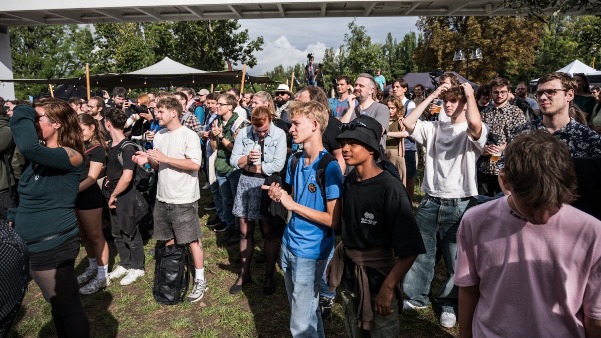 Piráti zahájili horkou fázi kampaně