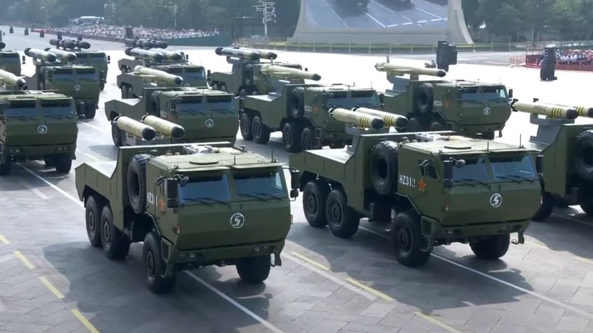 Vojenská přehlídka čínské armády