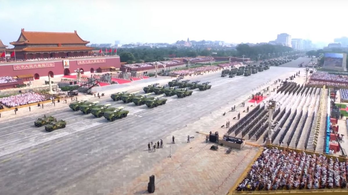 Vojenská přehlídka čínské armády
