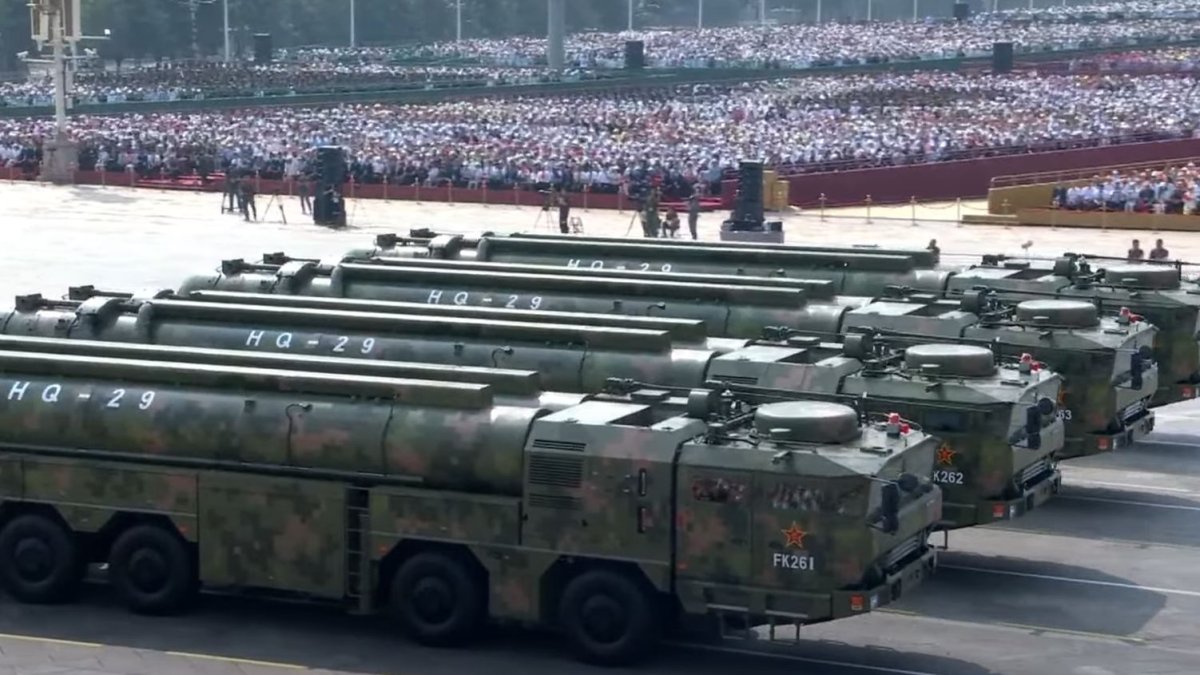 Vojenská přehlídka čínské armády