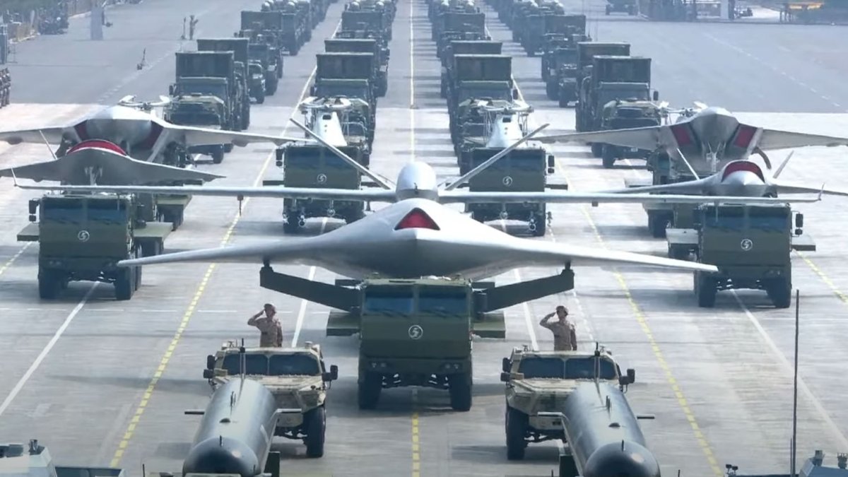 Vojenská přehlídka čínské armády