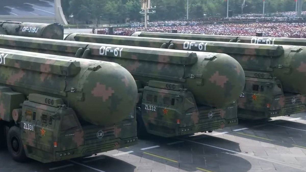 Vojenská přehlídka čínské armády