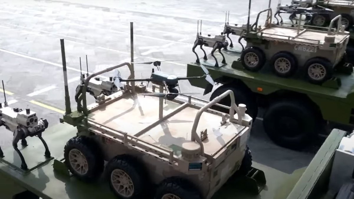 Vojenská přehlídka čínské armády