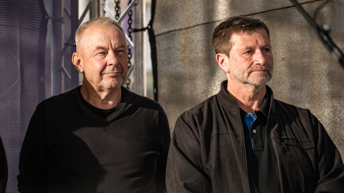 Na Staroměstském náměstí proběhla demonstrace Zabraňme vládě extremistů. (28.9.2025)