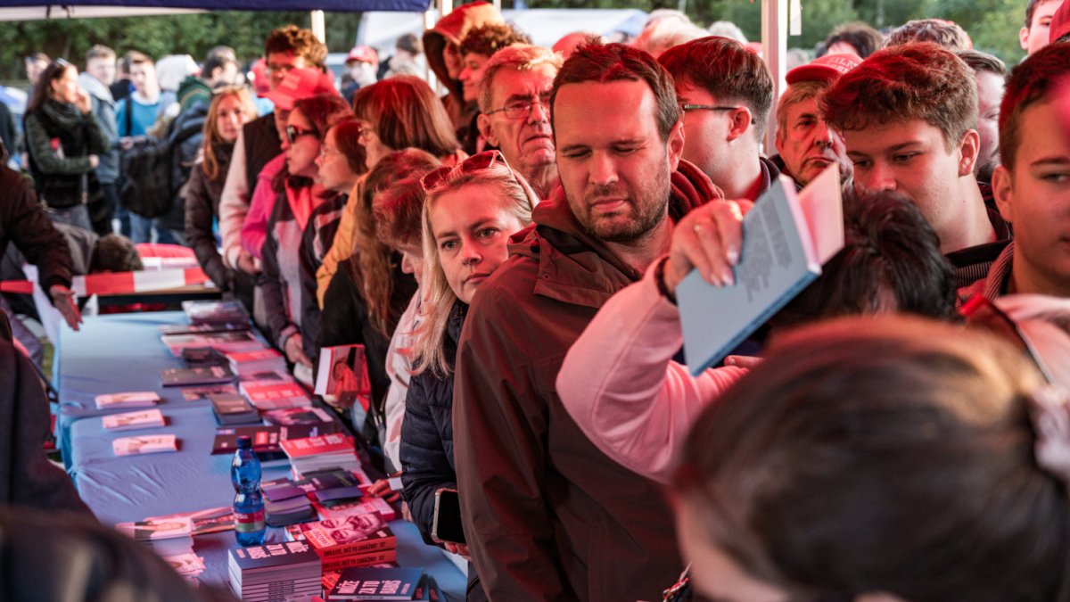 Hnutí ANO pokračovalo ve volební kampani v Praze. (30.9.2025)