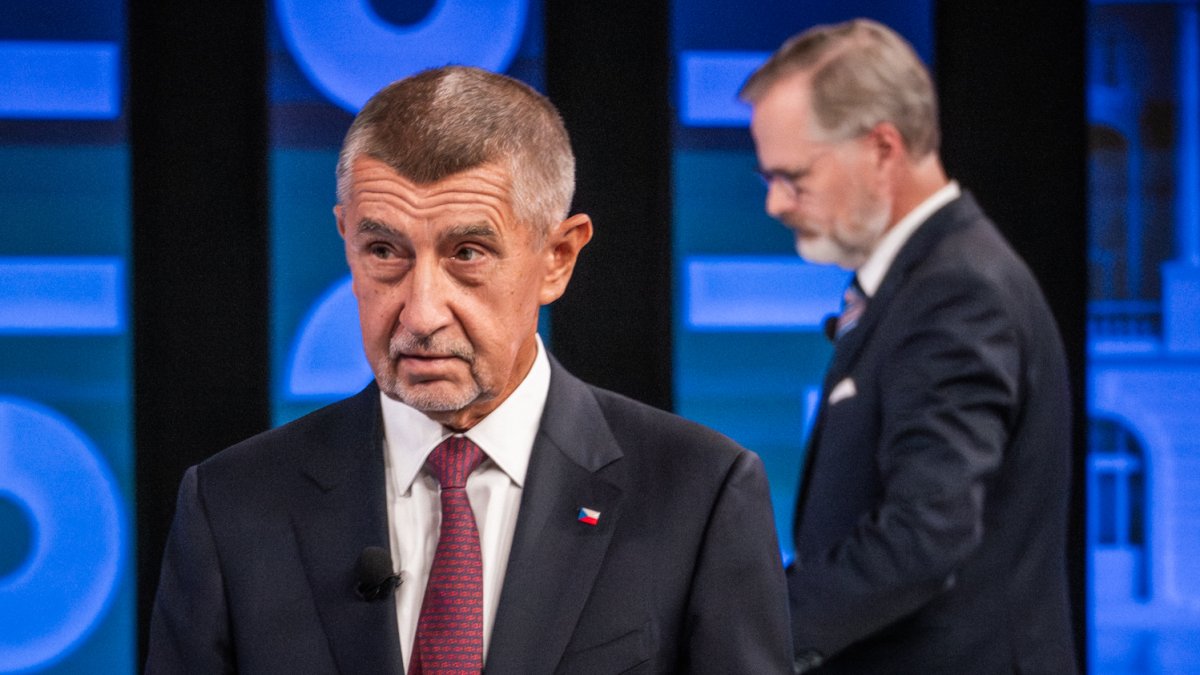 Petr Fiala (ODS) a Andrej Babiš (ANO) se utkali v duelu na CNN Prima News. (1.10.2025)