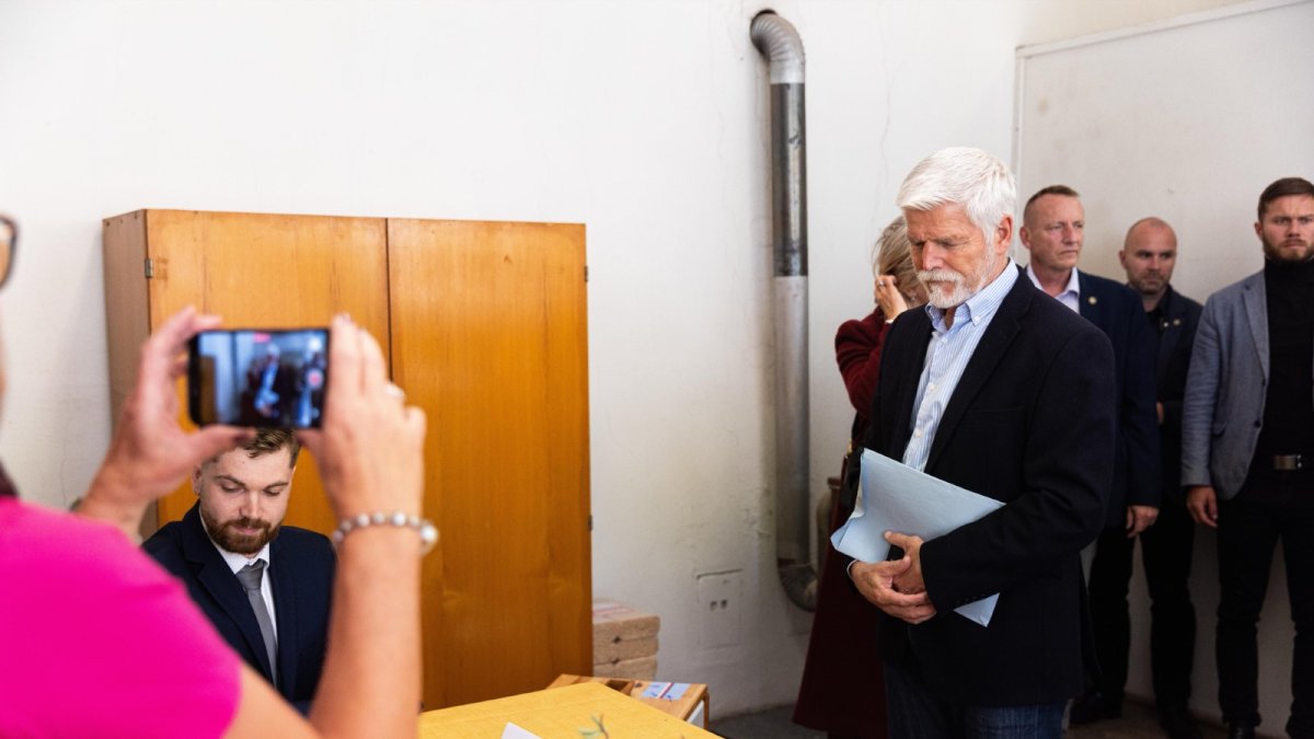 Petr Pavel a Eva Pavlová volí ve volbách do Poslanecké sněmovny