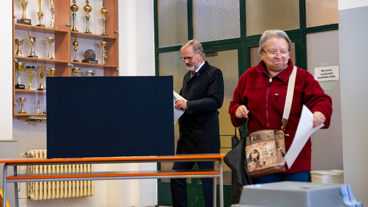 Petr Fiala v Brně odvolil ve sněmovních volbách. (3.10.2025)