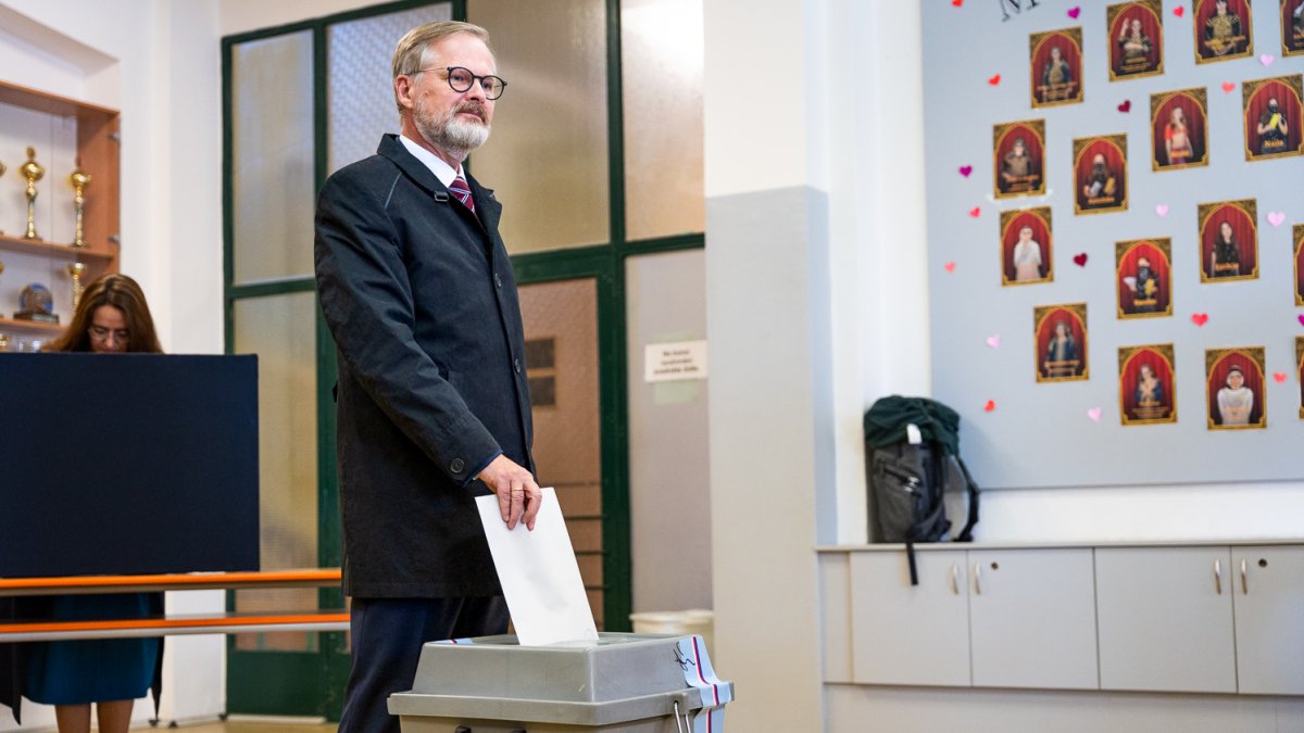 Petr Fiala v Brně odvolil ve sněmovních volbách. (3.10.2025)