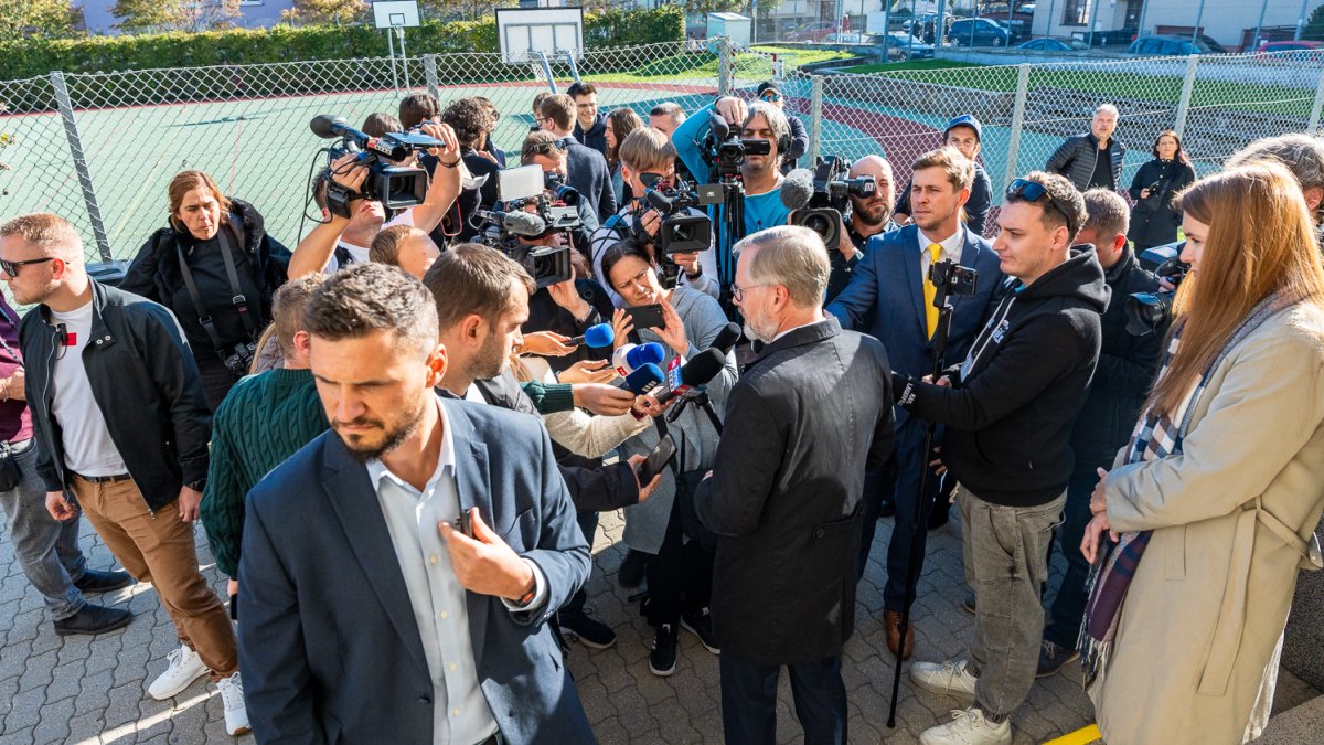 Petr Fiala v Brně odvolil ve sněmovních volbách. (3.10.2025)