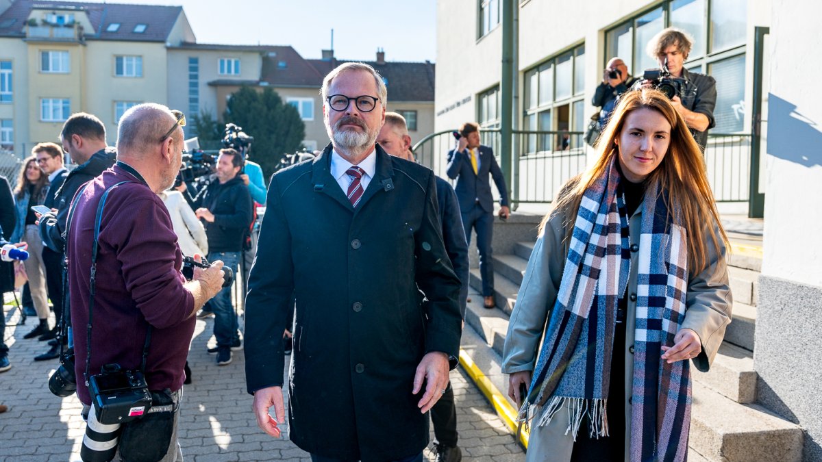 Petr Fiala v Brně odvolil ve sněmovních volbách. (3.10.2025)
