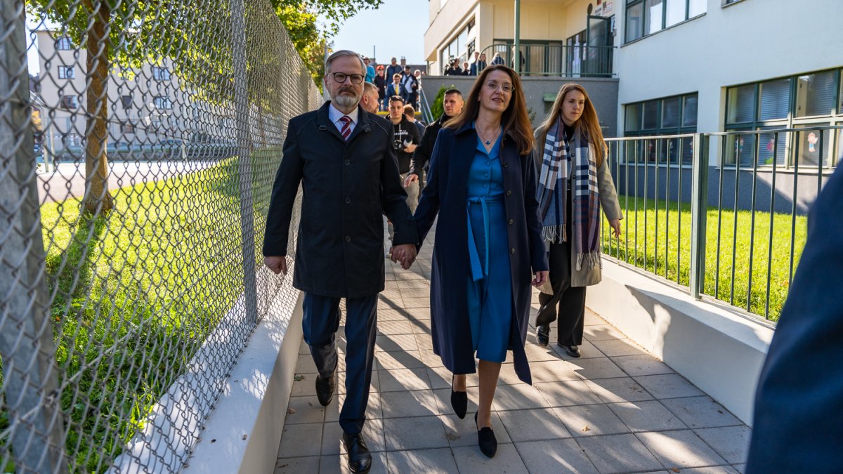 Petr Fiala v Brně odvolil ve sněmovních volbách. (3.10.2025)